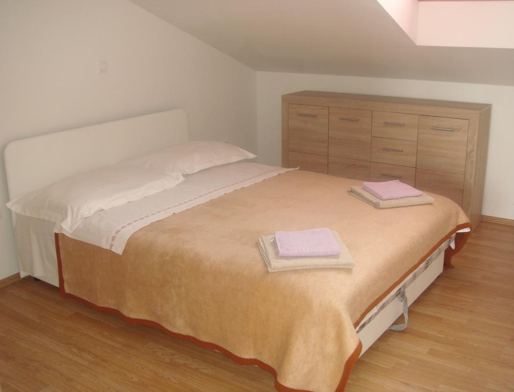 Apartments Jelicic Селце Екстериор снимка