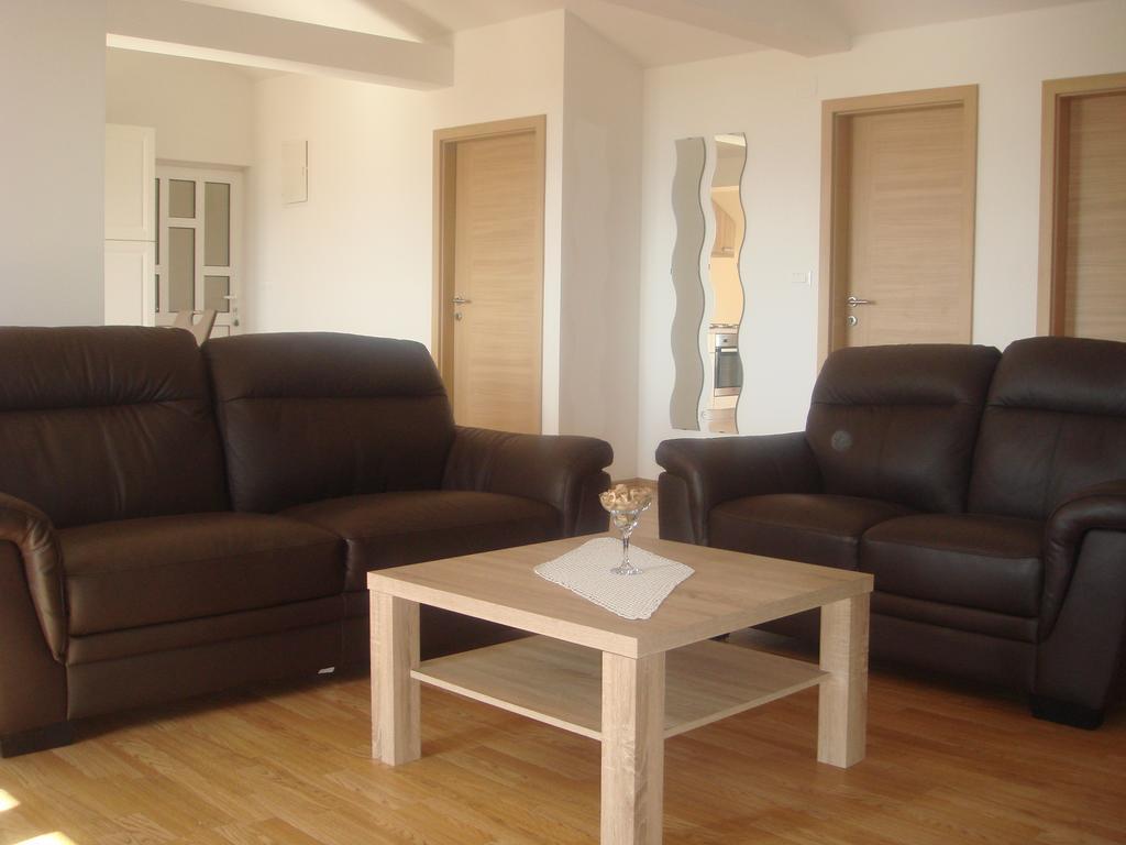 Apartments Jelicic Селце Екстериор снимка